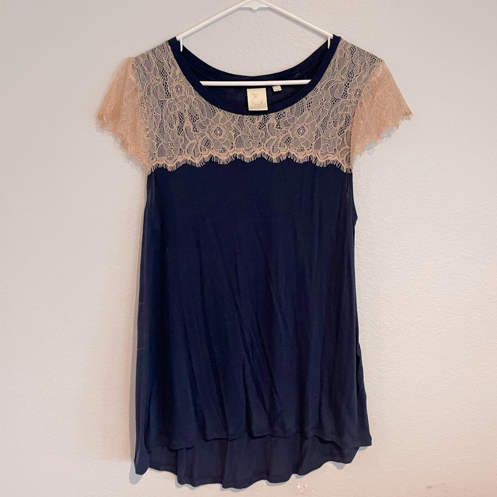 Anthropologie by Eloise Women’s Large Top with Eyelash Lace Cap Sleeves